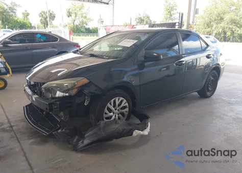2017 Toyota Corolla Le z USA, uszkodzony, nr VIN 5YFBURHE2HP729538
